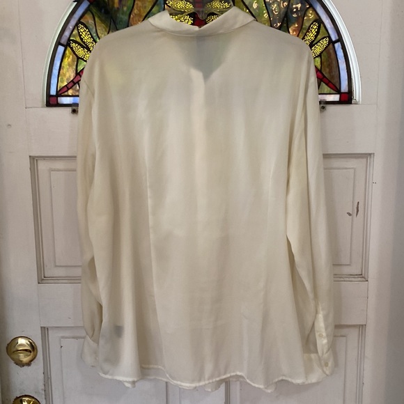 Ralph Lauren polyester & elastane long sleeve blouse. Size 2X - Picture 4 of 5